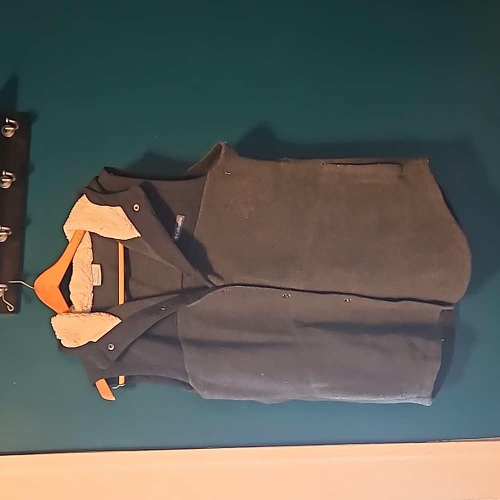 Fleece vest with sherpa hood, XXL, Columbia